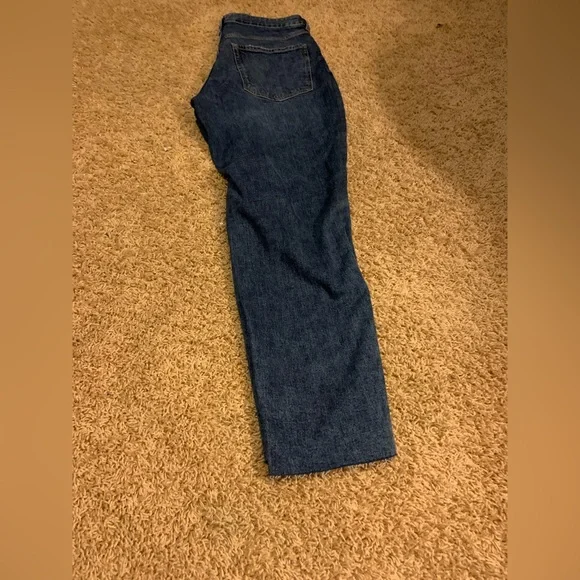 Old Navy high rise, curvy O. G. Straight. Secret slim pockets. Ripped jeans. - Picture 2 of 3